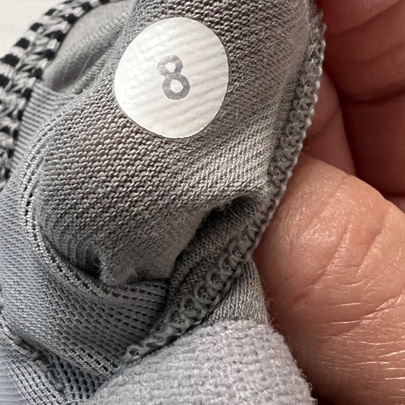 Lululemon Power Y Tank - Picture 8 of 8